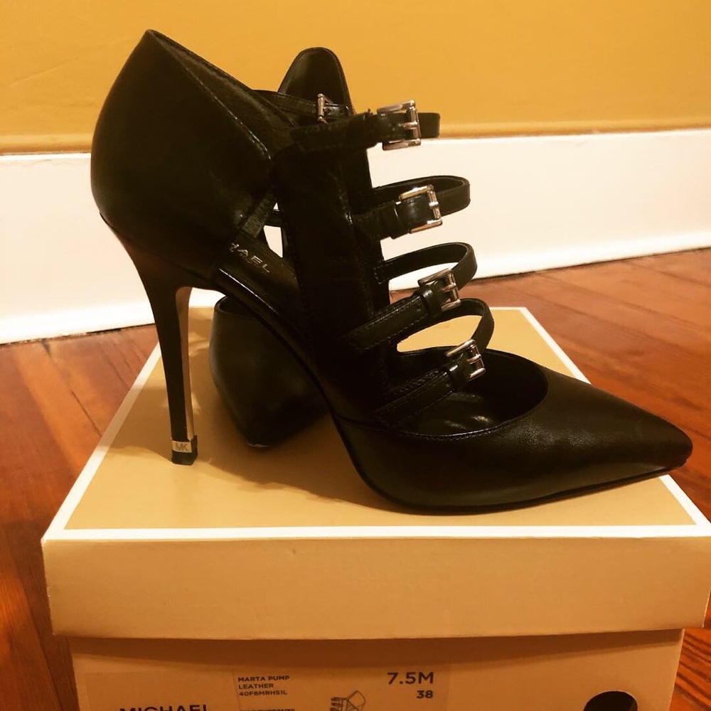 Michael Kors Marta Leather Pump